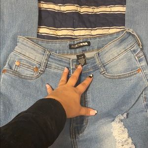 Fashion nova jeans ( size 7/8 )🥰